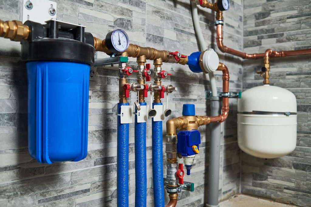 Reasons Why Your Plumbing Pipes Make a Knocking Noise